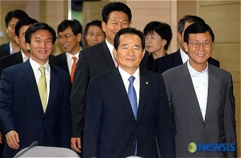 당사들어서는 민주당 새 지도부
