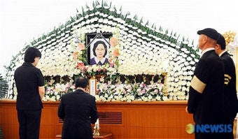 빈소 찾은 심상정-노회찬 공동대표