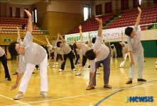 어르신 신종목 ‘우리춤 체조’