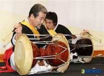 김덕수 사물놀이팀의 멋진 무대