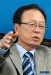 기자간담회 갖는 박희태 대표