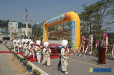 축하공연하는 두레농악