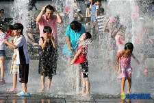 도심 피서는 분수가 최고!