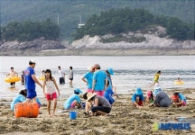 해수욕 즐기고 갯벌체험도 하고 일석이조