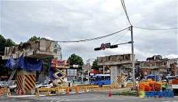 하늘 보이는 혜화동 교차로