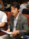 검찰 조사 관련 브리핑하는 송호창 변호사