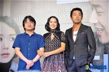 포즈를 취하는 멋진 하루의 주연들