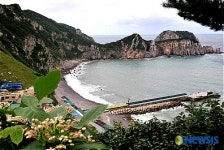 <송기자 여행사진> 전망대에서 바라본 홍도 해수욕장