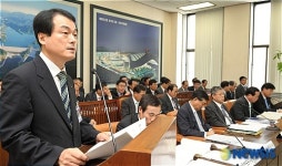 업무보고하는 정덕모 인천국제공항공사 부사장