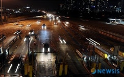 한산한 궁내동 서울 톨게이트