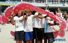 어린이들이 선보이는 부채춤