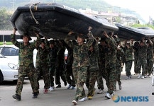 보트이고 갯벌로...