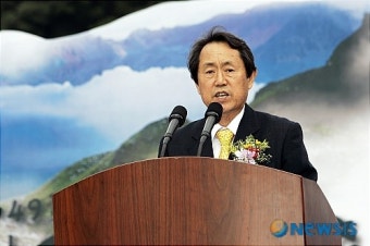 개회사 하는 김태환 제주도지사