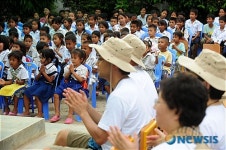 행복한 홈스쿨 찾은 웅진그룹 해외봉사단