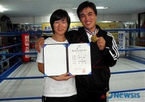 기뻐하는 스승과제자