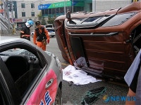 춘천서 3중 충돌…3명사상