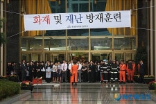 갤러리아백화점 진주점, 진주소방서와 소방훈련 실시