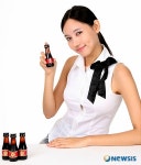 샛별 윤새와, 건강전문 쇼핑몰 오엔케이 모델로 발탁