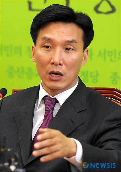 김민석 후보, 정치자금법 사건은 정치검찰의 표적사정 강조하여 반박