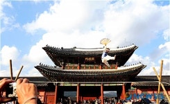 경복궁에서 뛰어보자