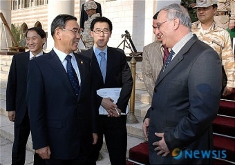 이상희 국방장관, 이라크 국방장관 접견