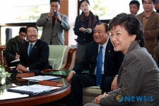 단양군청 방문한 박근혜 전 대표