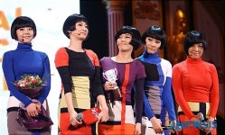 수상의 소감은 흐믓한 미소