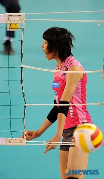 블로킹 득점 올린 흥국생명 김연경