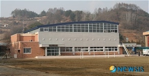 괴산 명덕초 다목적체육관