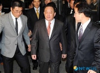 부산지법 출두한 박연차 태광실업 회장