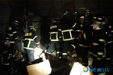 재활용 수집소 화재 발생