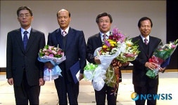 경기도립중앙도서관, 공공도서관 협력업무 유공 우수단체상 수상
