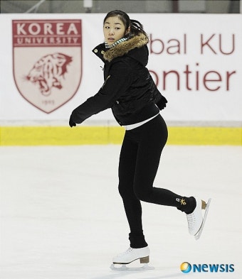 후배들 지도하는 피겨 퀸 김연아