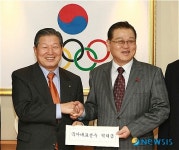 건설협회장, 태릉선수촌에 격려금 전달
