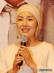 밝은 모습으로 이야기하는 이휘향