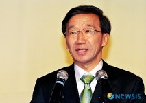 축사하는 이인기 국회 기후변화특위 위원장