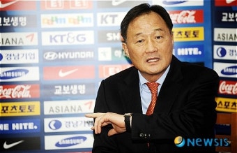 울산 현대 감독 선임된 김호곤 대한축구협회 전무이사