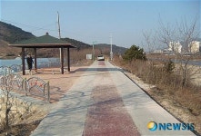 북구 동천 자전거도로 쉼터 설치공사 준공