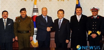 한총리 예방한 이라크 국방장관 일행