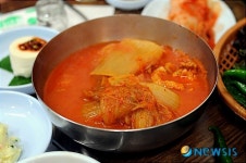 ［뉴시스아이즈］맛있는 집-서울 공덕동 굴다리 식당