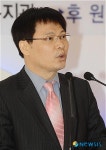 인사말하는 종로종합사회복지관 이재원 관장