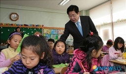 신나는 겨울방학학교 찾은 맹정주 강남구청장