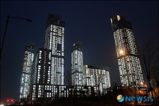 송도국제업무단지 ‘더 퍼스트월드’  점등식