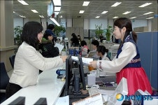 부평구 민원실, 한복 입고 민원서비스
