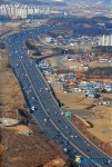 비교적 원활한 소통 보이는 경부고속도로 안성부근