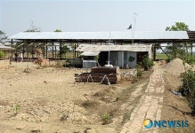 공사 중인 요아띳깔레 마을의 초-중등 종합학교