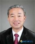 제4대 창원시자원봉사단체협의회 회장, 신문현씨