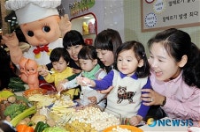 아기 손 근육 발달 놀이터