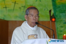 책으로 되새기는 추기경 김수환 이야기