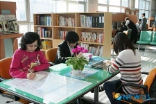 민원실이 작은 도서관으로…